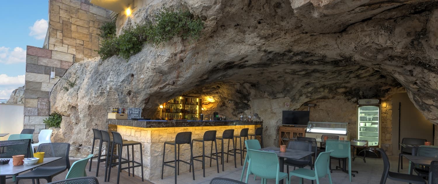 Lantern Restaurant & Bar cave-set bar interior, Marsalforn
